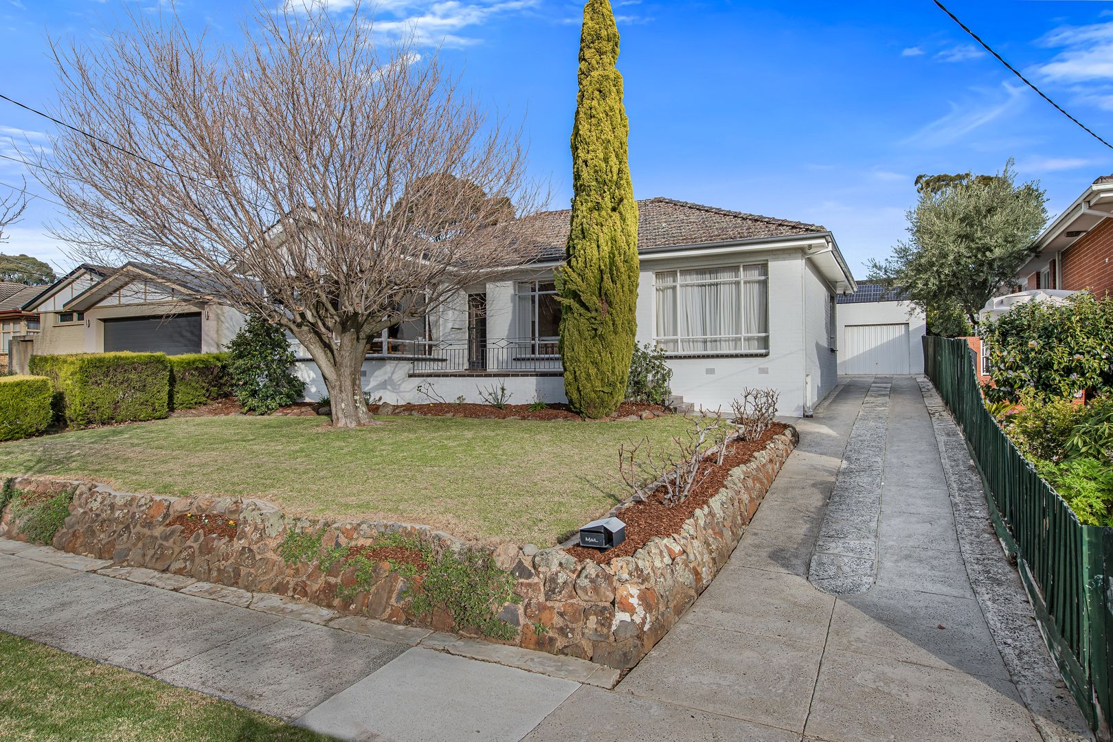 34 Lynden Grove, Mount Waverley VIC 3149