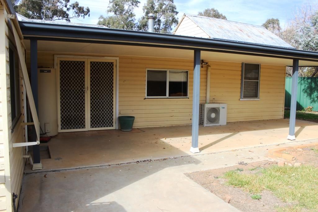 23 Sullivan Street, Dunedoo NSW 2844, Image 2