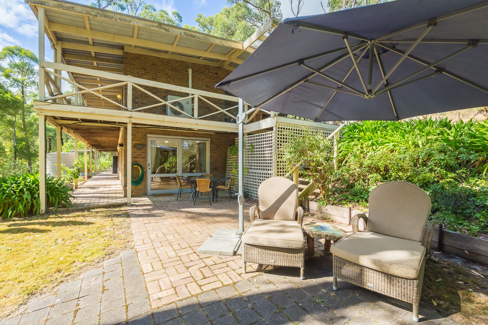 49 Devon Avenue, Cockatoo VIC 3781, Image 2