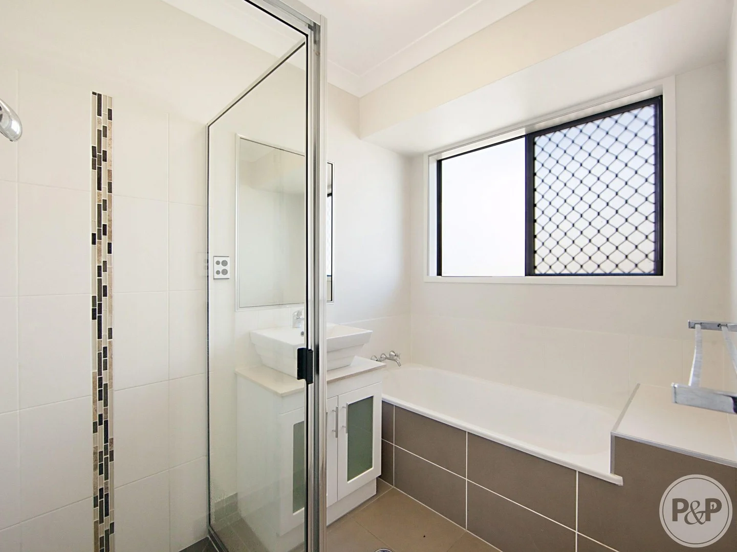 98A Daintree Drive, Bushland Beach QLD 4818