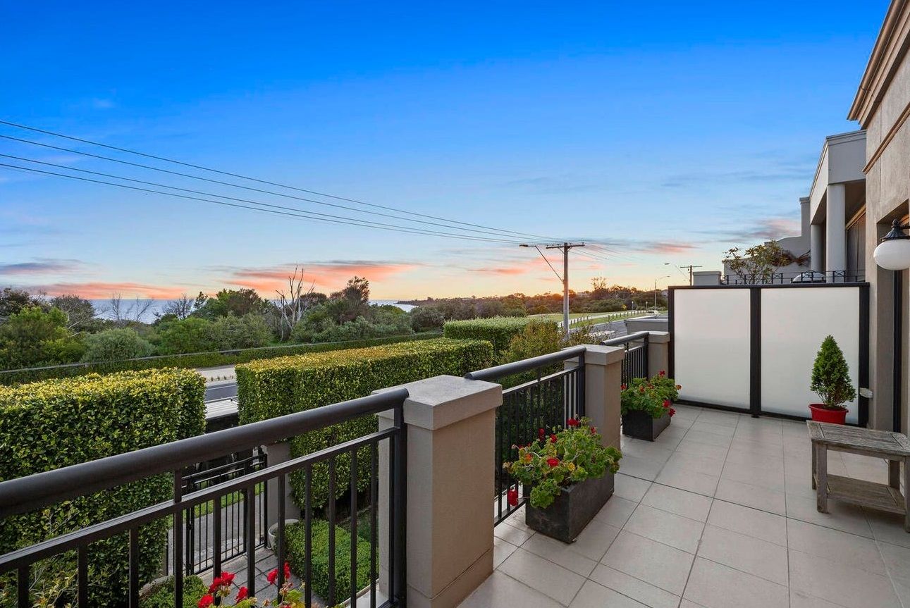 1/43 Beach Road, Mentone VIC 3194 Townhouse For Rent Domain