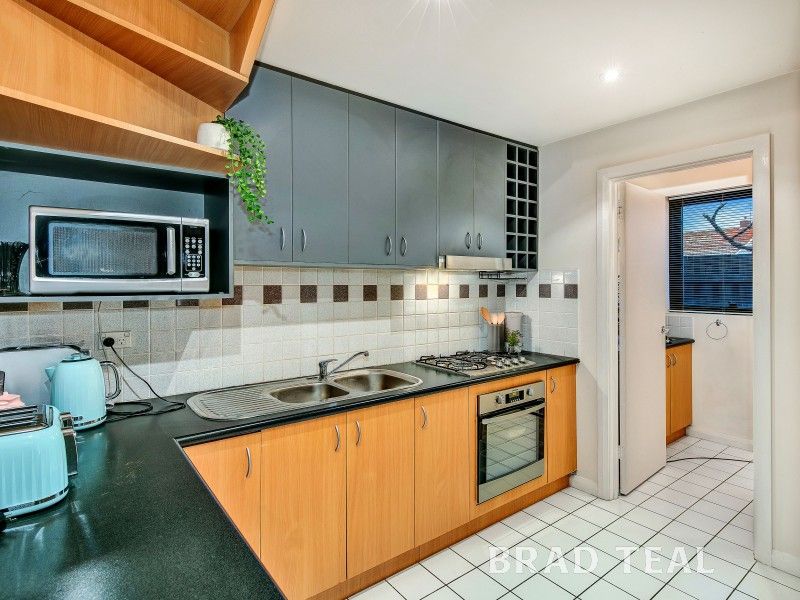 6/1 Kaye Court, Coburg VIC 3058, Image 2