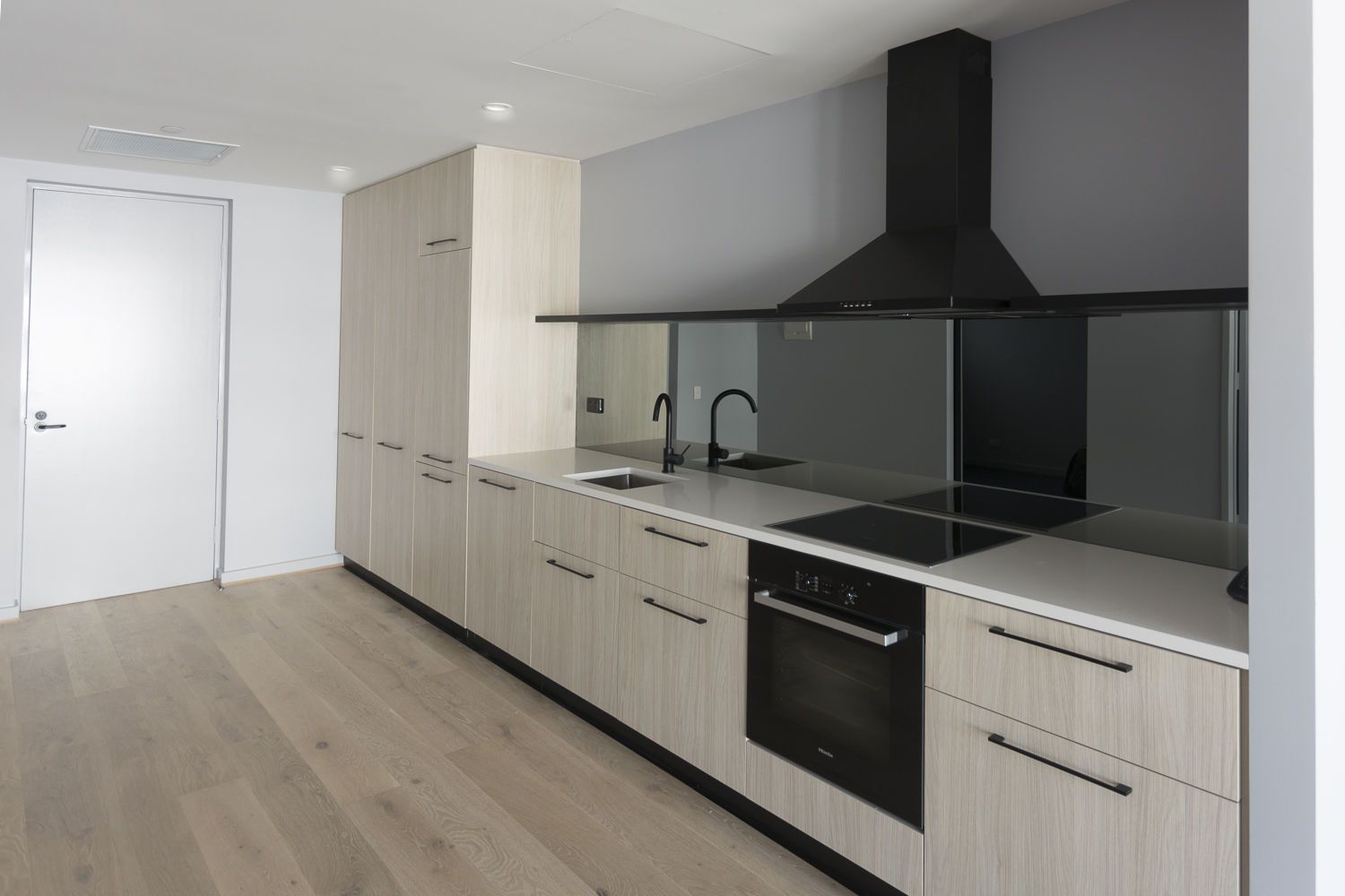 2 bedrooms Apartment / Unit / Flat in Unit 117/45 Eastlake Parade KINGSTON ACT, 2604