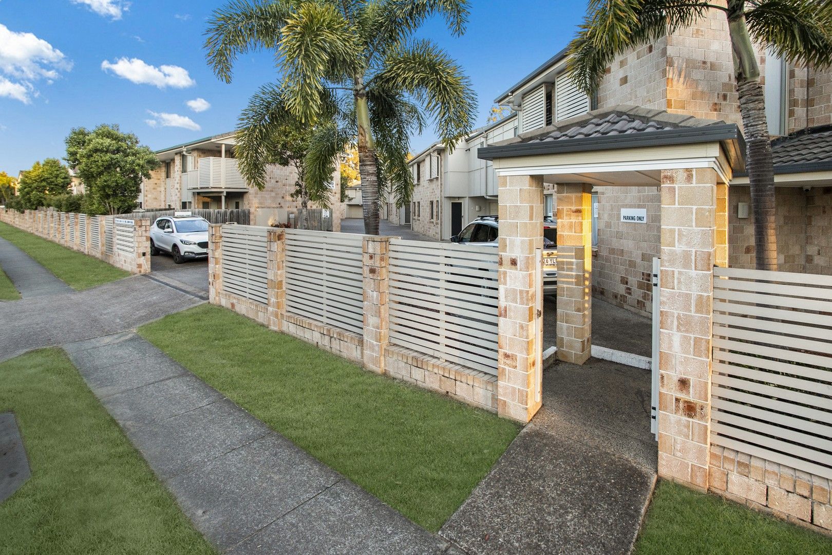 3 bedrooms Apartment / Unit / Flat in 17/30 Fleet Drive KIPPA-RING QLD, 4021