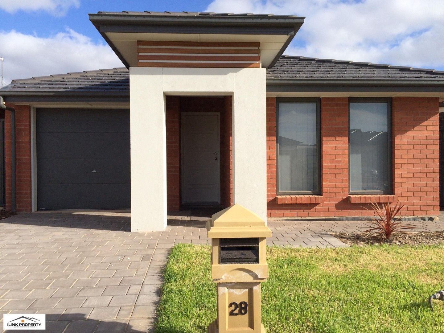 3 bedrooms House in 28 Sunderland Crescent SEAFORD SA, 5169