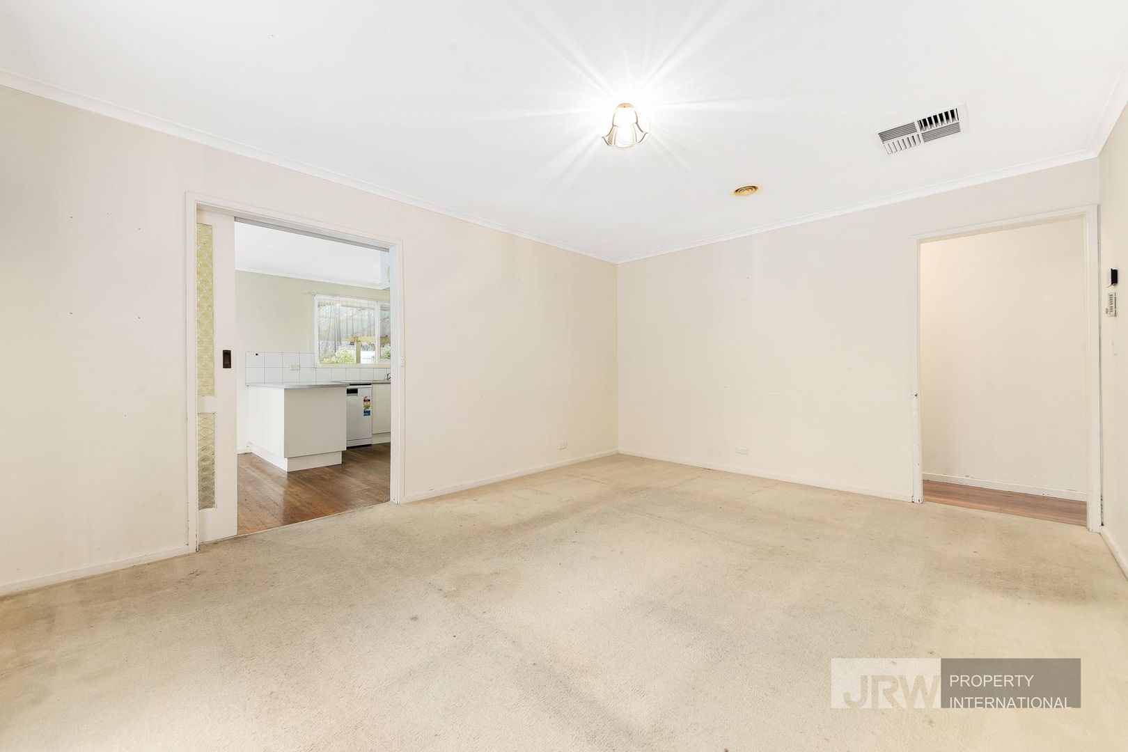 39 Sylphide Way, Wantirna South VIC 3152, Image 2