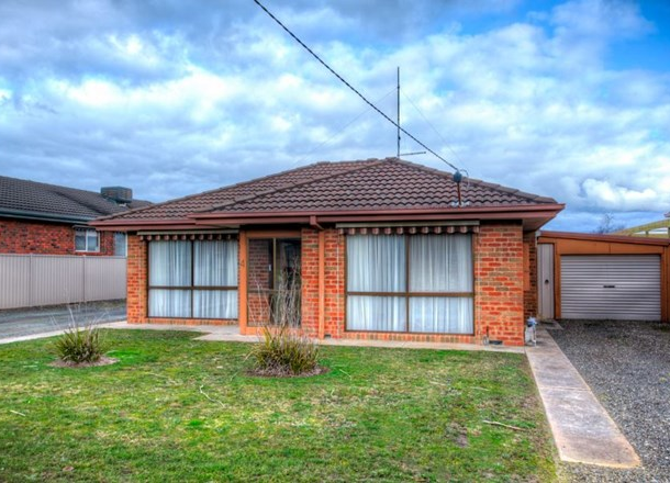 4 Parkside Road, Delacombe VIC 3356