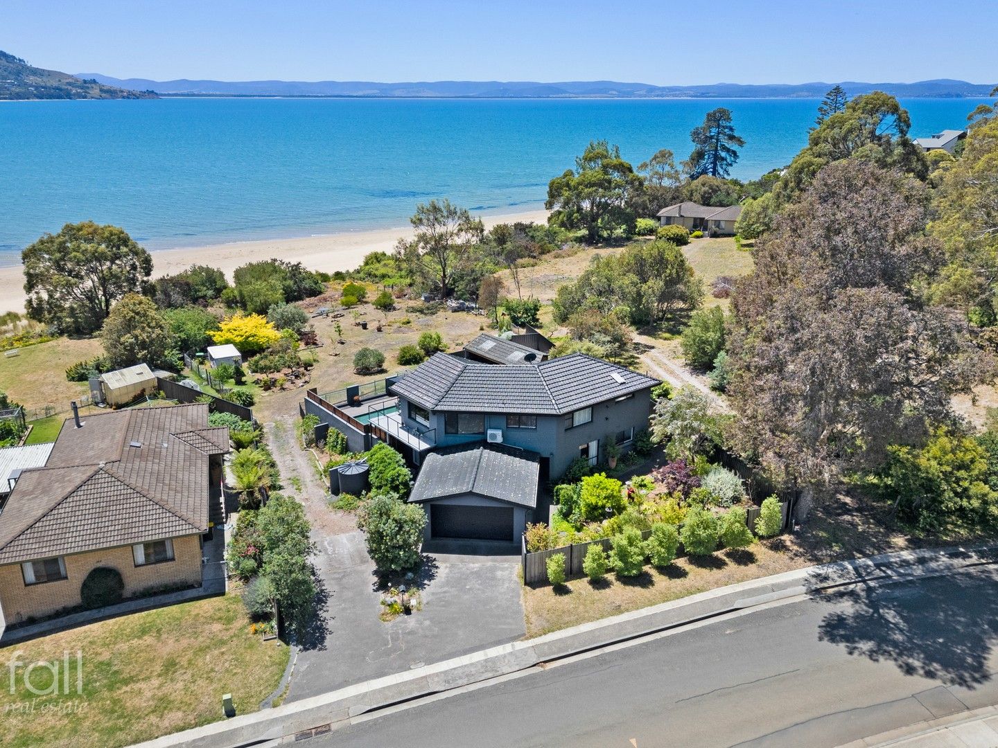 3 bedrooms House in 166 Bayview Road LAUDERDALE TAS, 7021