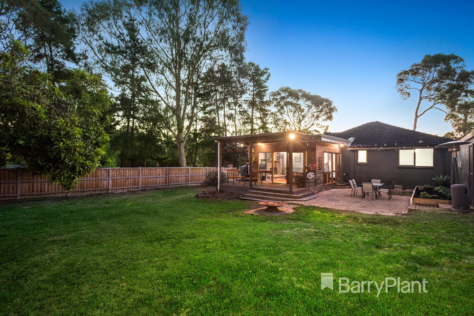 26-28 Hopetoun Road, Park Orchards VIC 3114, Image 1