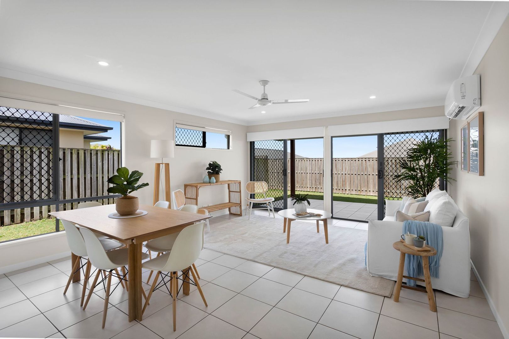 4 bedrooms House in 3 Yorkshire Road PARK RIDGE QLD, 4125