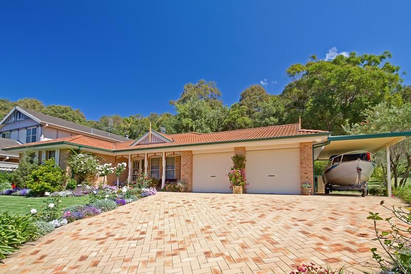 83 Silky Oak Drive, CAVES BEACH NSW 2281, Image 0