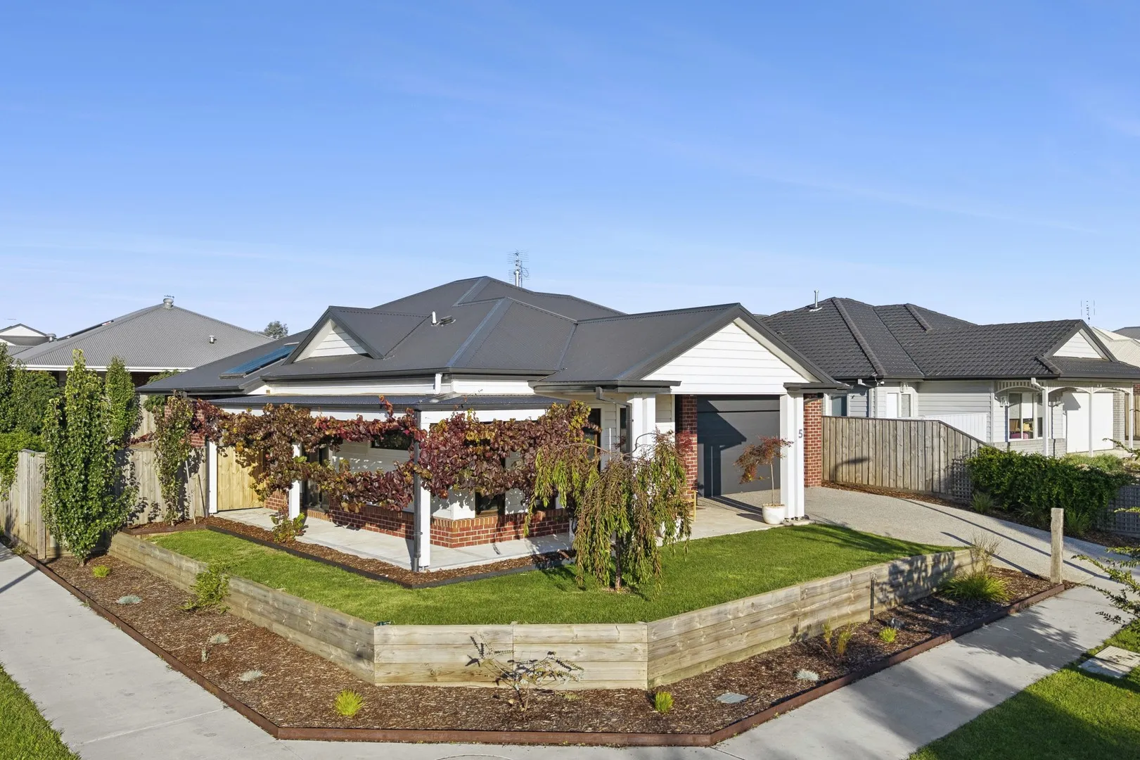 House in Kyneton - View 2