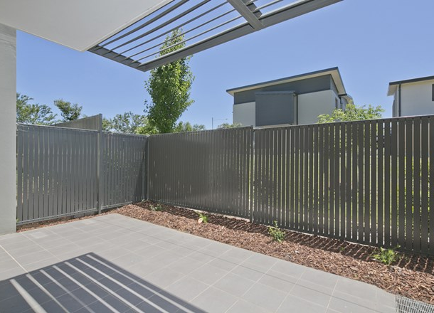 33/82 Henry Kendall Street, Franklin ACT 2913