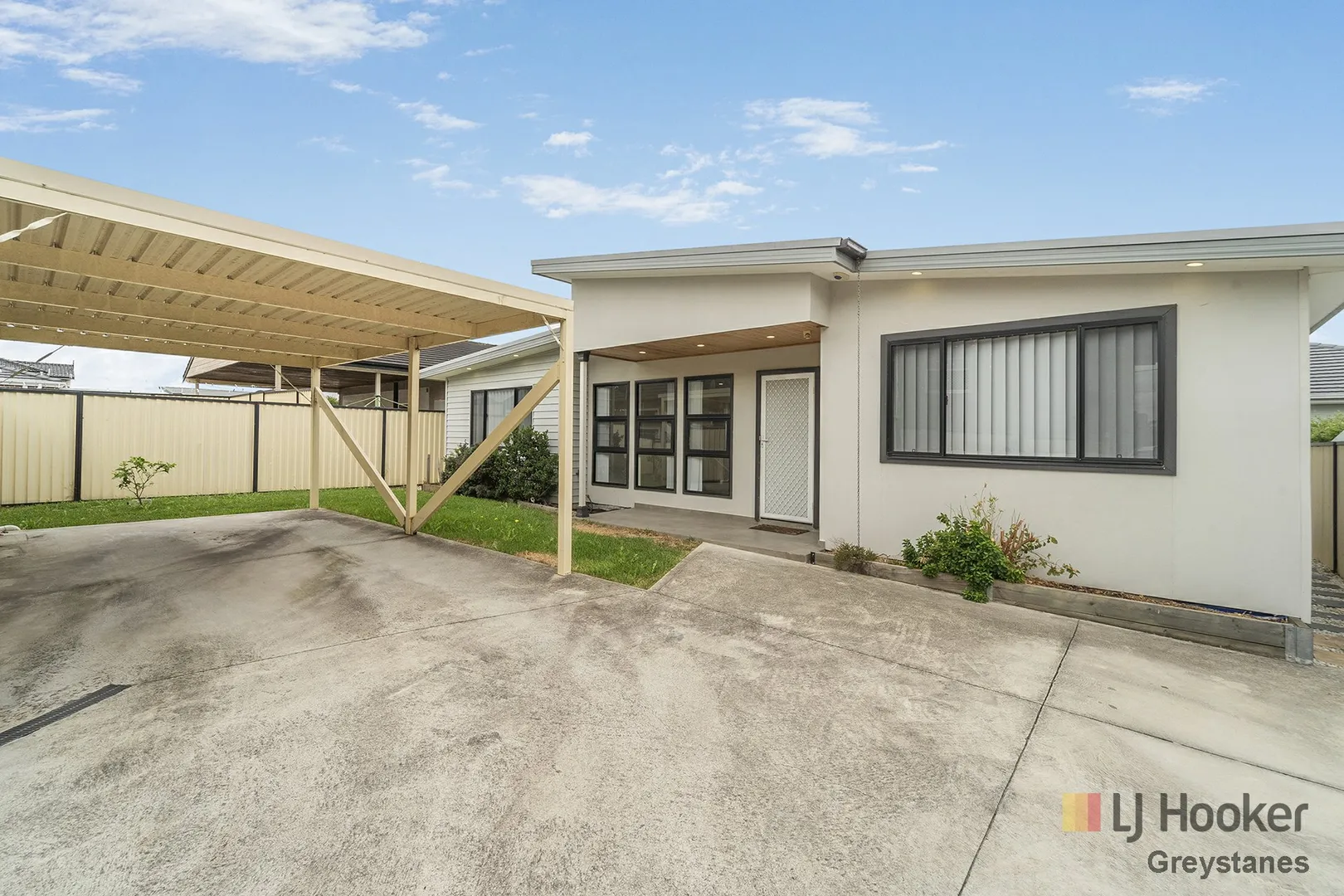 $1,900,000 - 663SQM, 3 SEPARATE INCOMES OR FOR 3 FAMILIES!!! - Meer