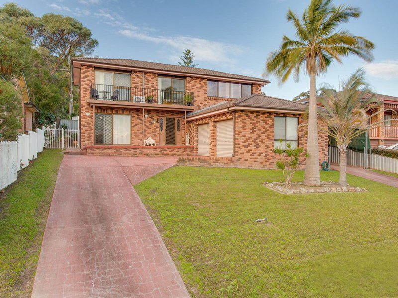24 Turnbull Street, Fennell Bay NSW 2283, Image 0