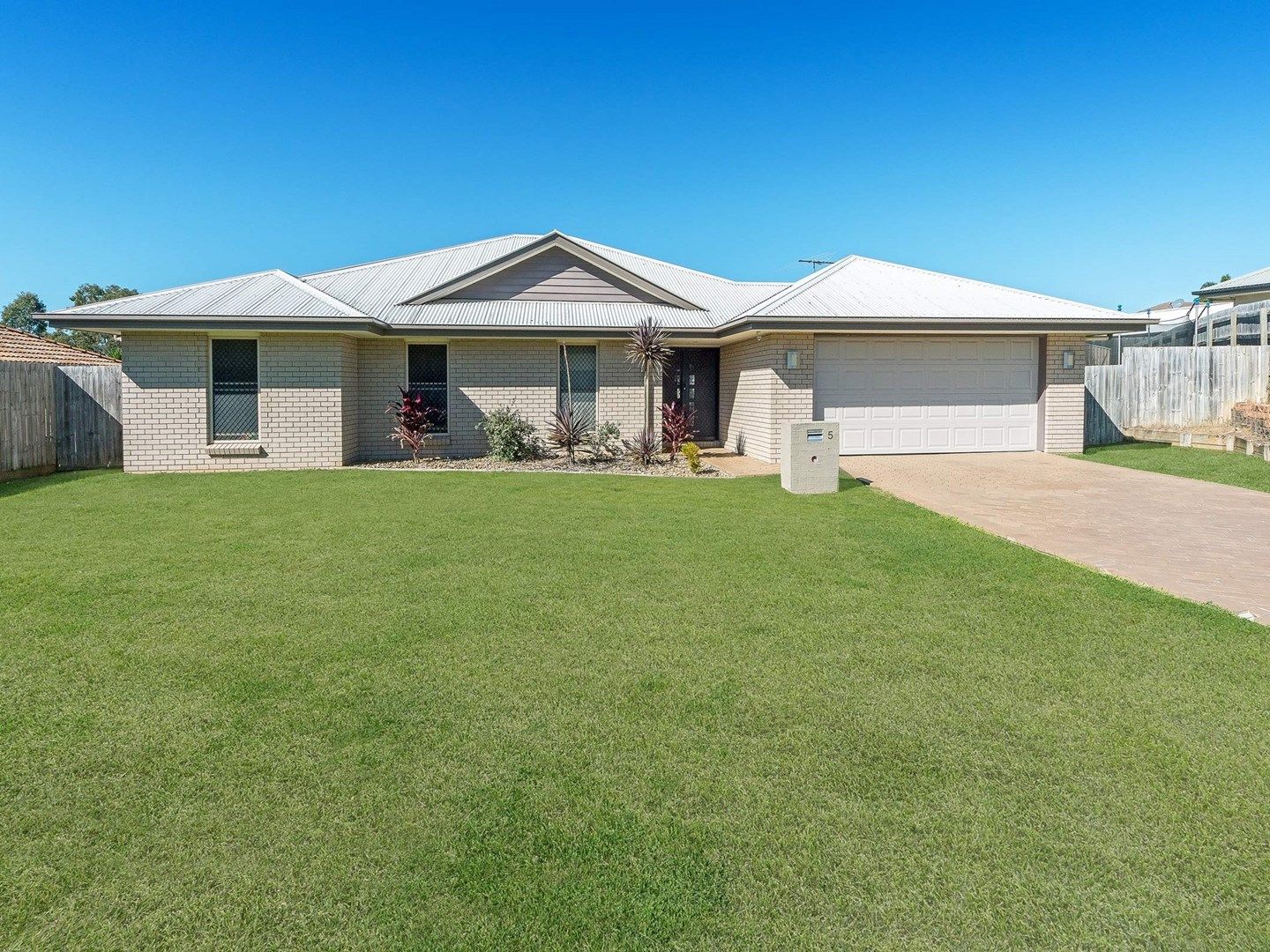 5 Silverbirch Court, Upper Caboolture QLD 4510, Image 1