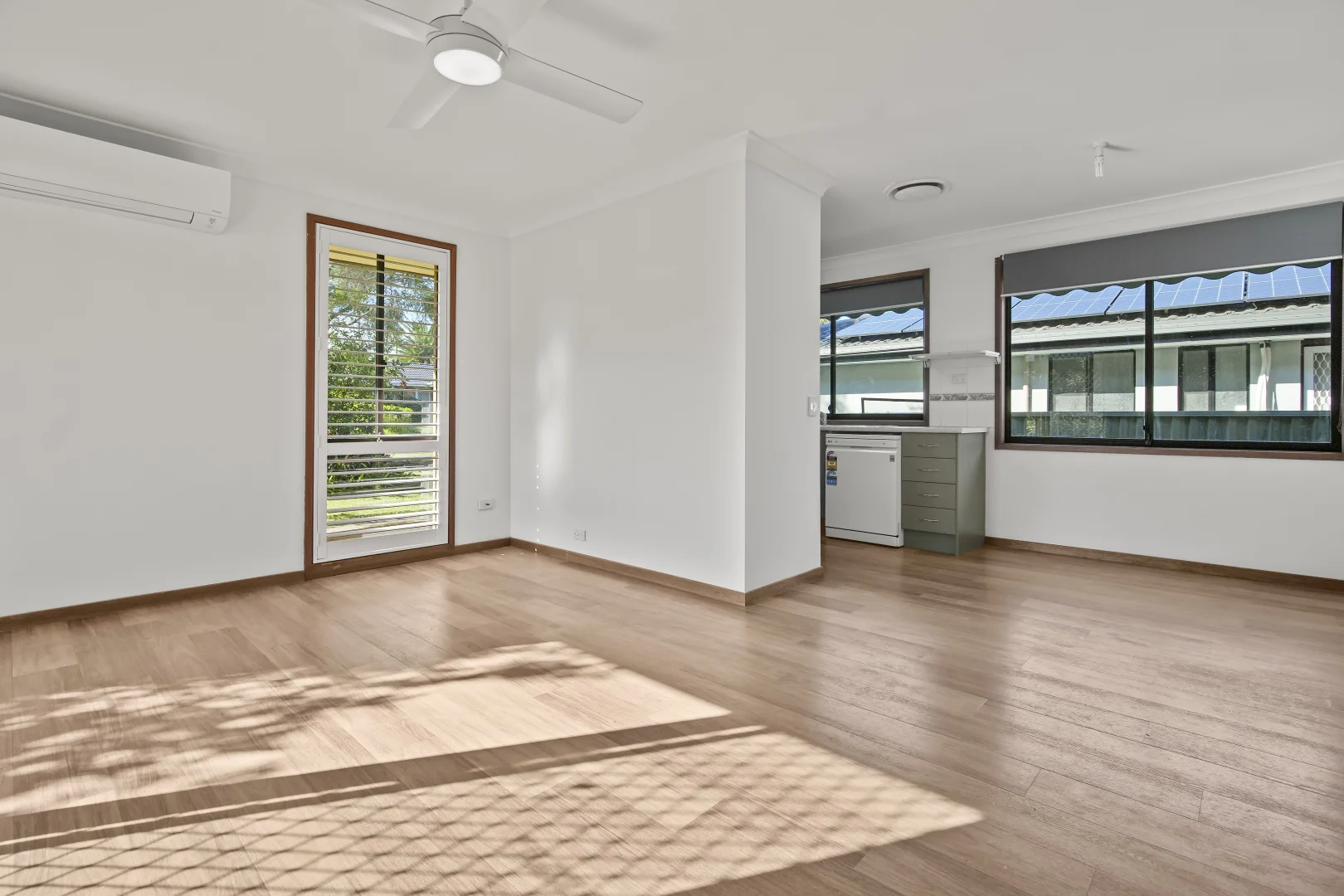 Additional image 3 of 11 Jane Close, Lake Haven NSW 2263