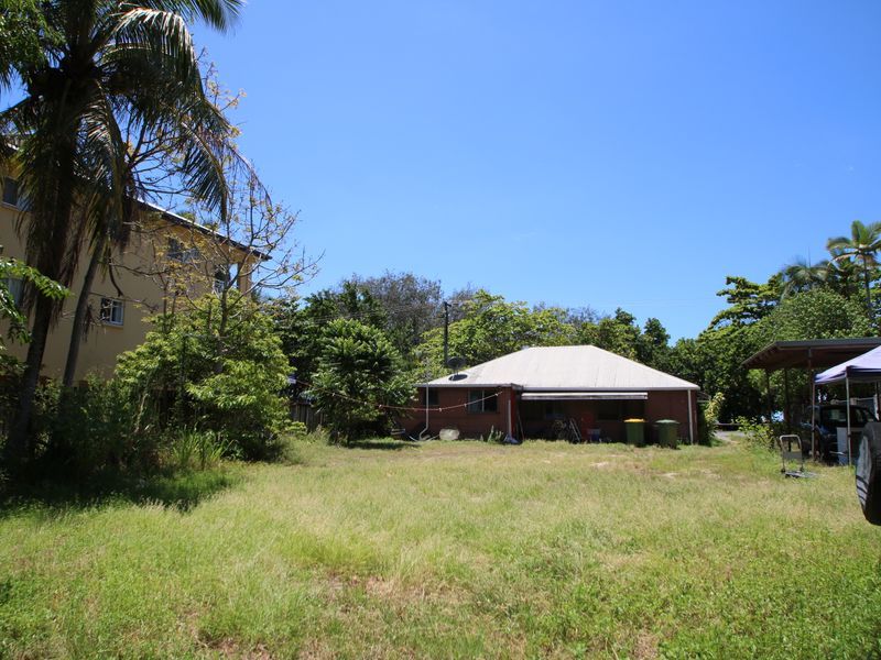 59 Sims Esplanade, Yorkeys Knob QLD 4878, Image 2