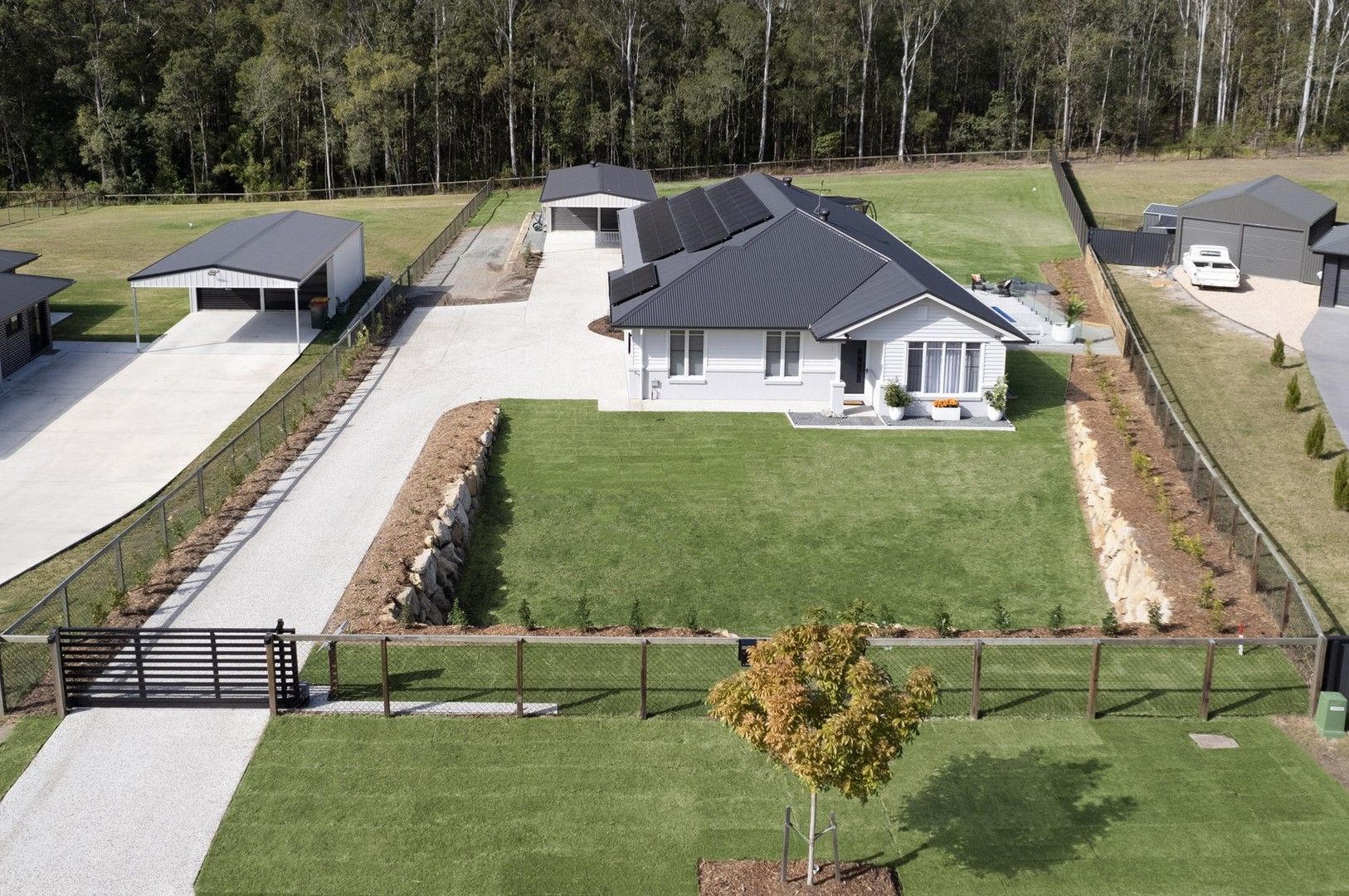 37 Twin Oaks Court, Woodford QLD 4514, Image 0