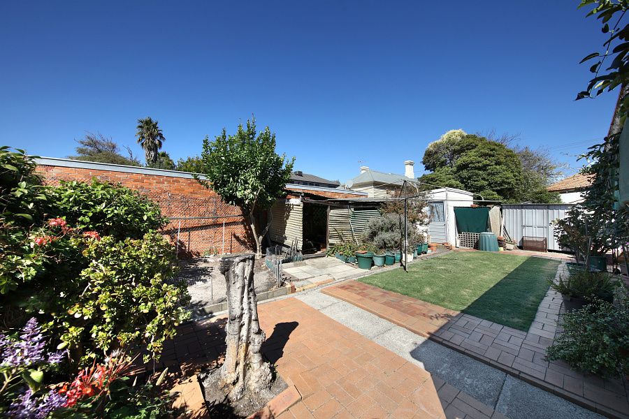 96 Male Street, Brighton VIC 3186, Image 2