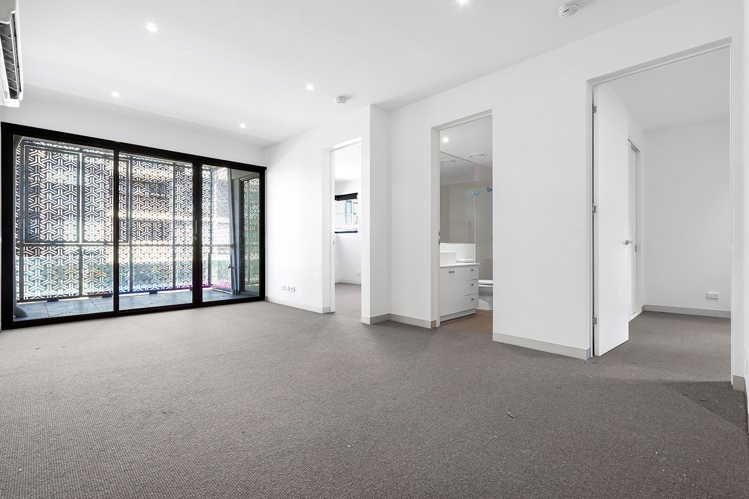 2 bedrooms Apartment / Unit / Flat in 301/38 Inkerman Street ST KILDA VIC, 3182