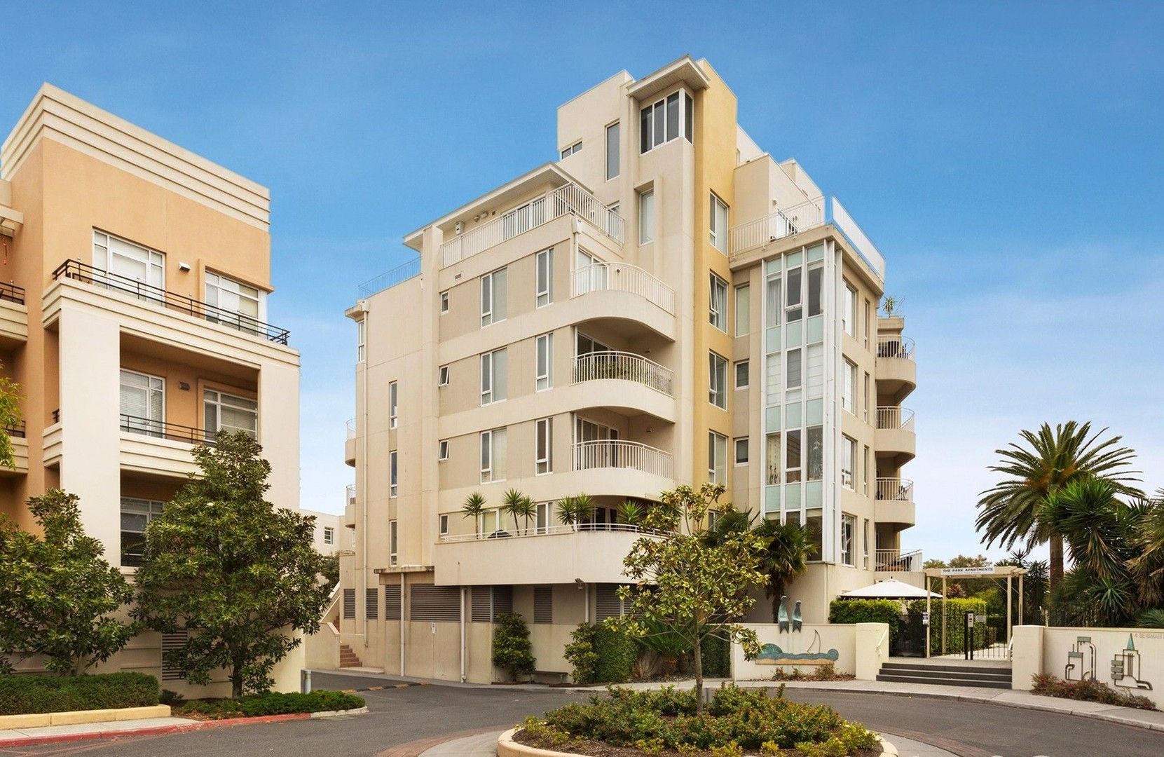 1 bedrooms Apartment / Unit / Flat in 19/3 Seisman Place PORT MELBOURNE VIC, 3207