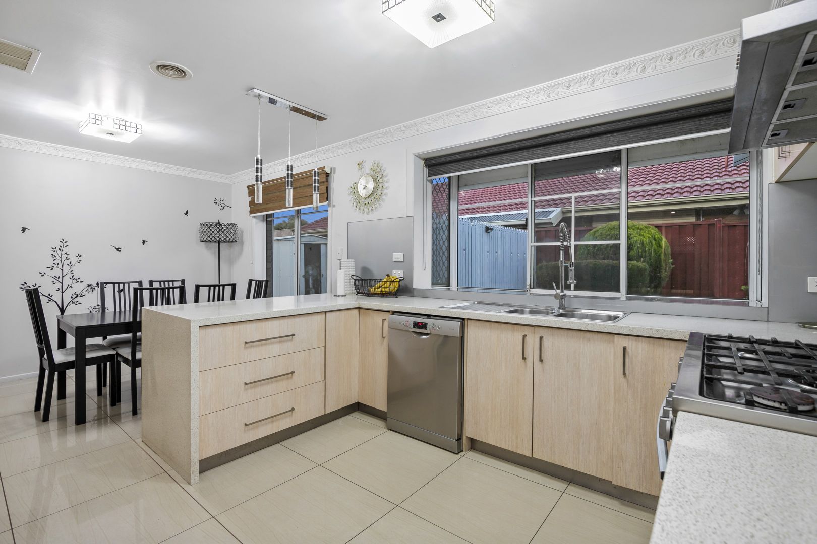 4 Rosscommon Place, Seabrook VIC 3028, Image 2