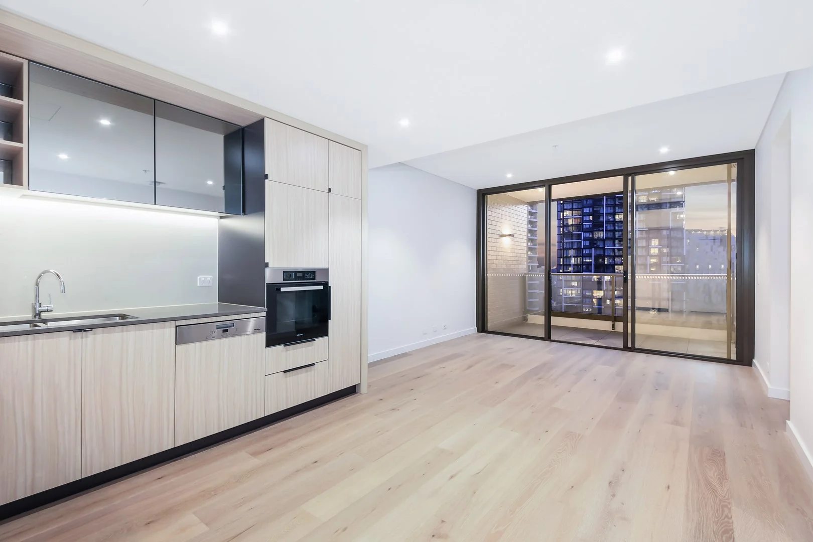 Primary image of 1409/83 Harbour Street, Haymarket NSW 2000