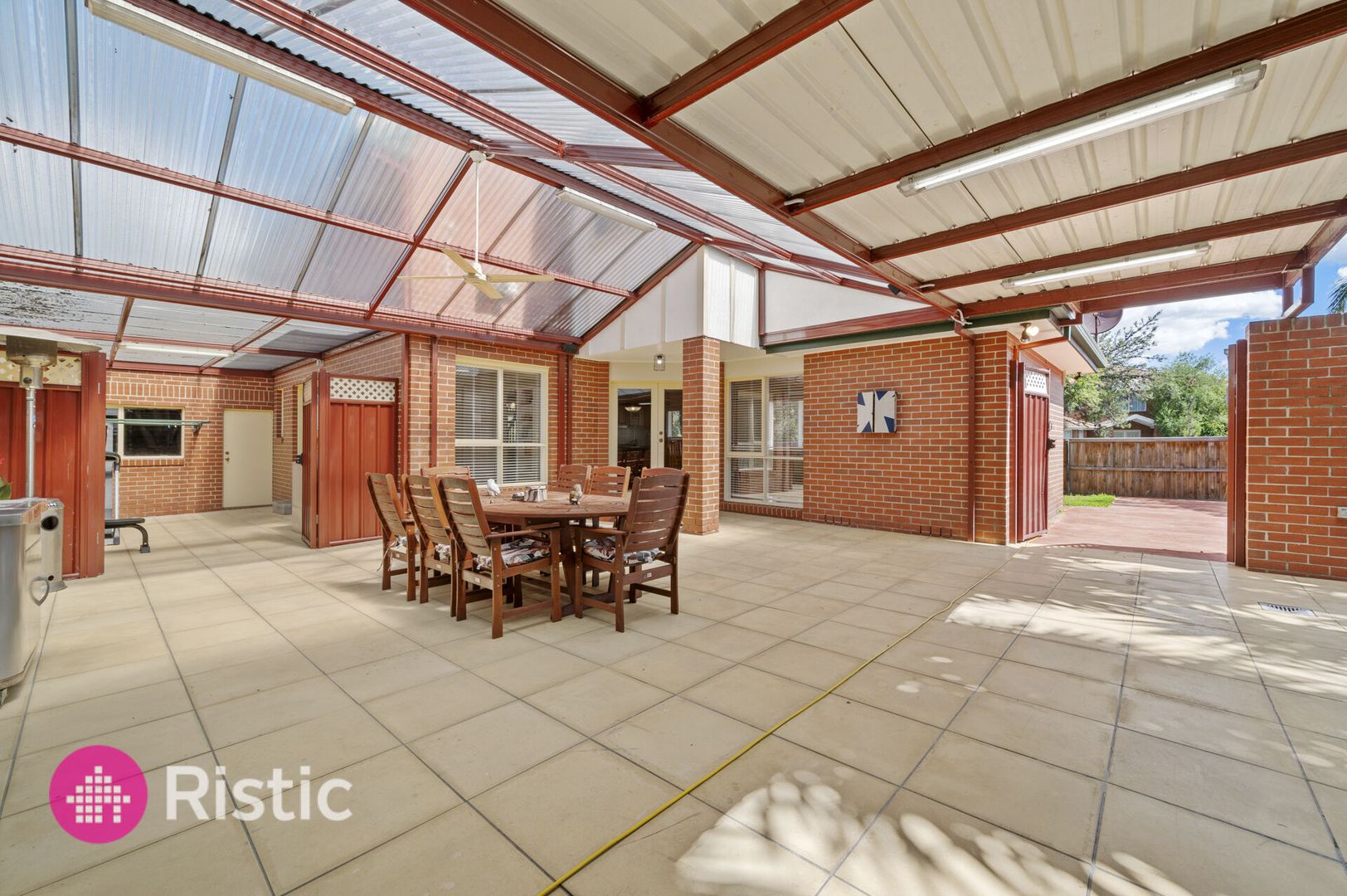 17 Diosma Way, Mill Park VIC 3082, Image 2