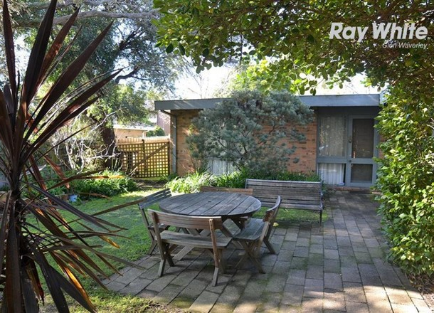 2 Ingleside Crescent, Glen Waverley VIC 3150