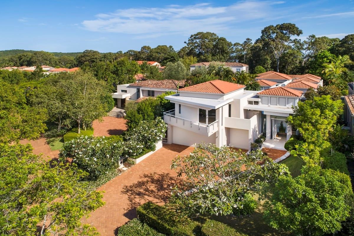 4 bedrooms House in 537/61 Noosa Springs Drive NOOSA HEADS QLD, 4567