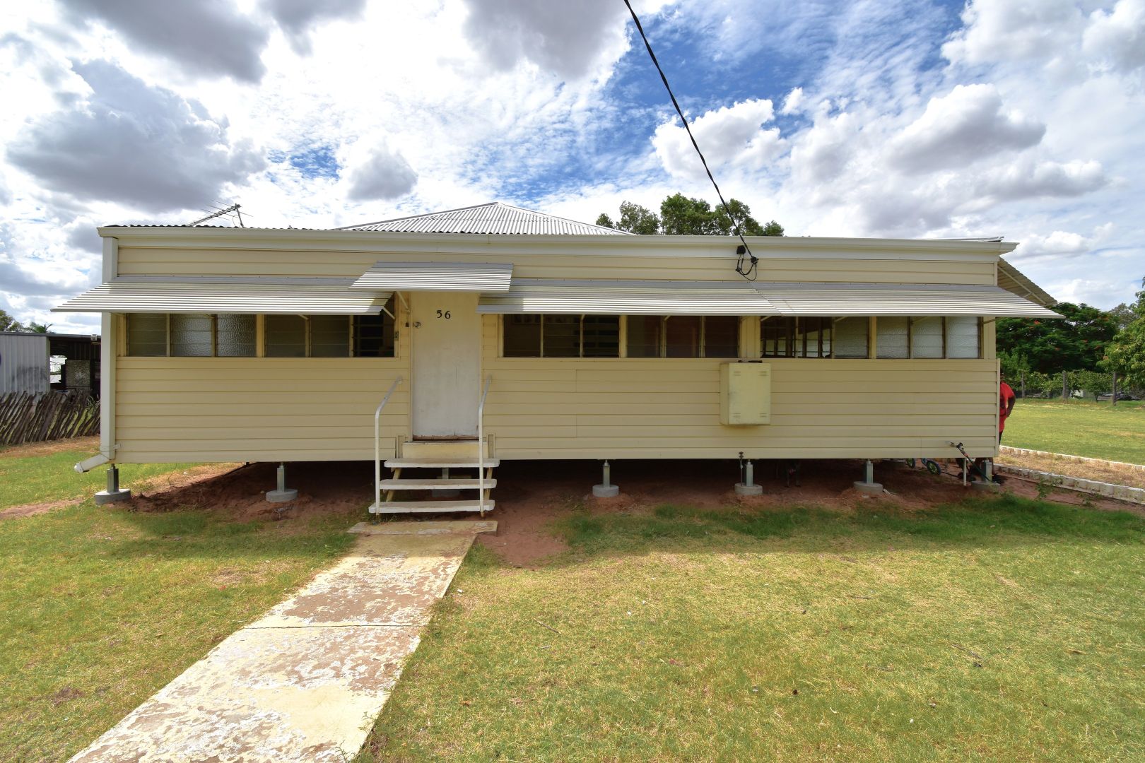 56 Gidyea Street, Barcaldine QLD 4725, Image 2