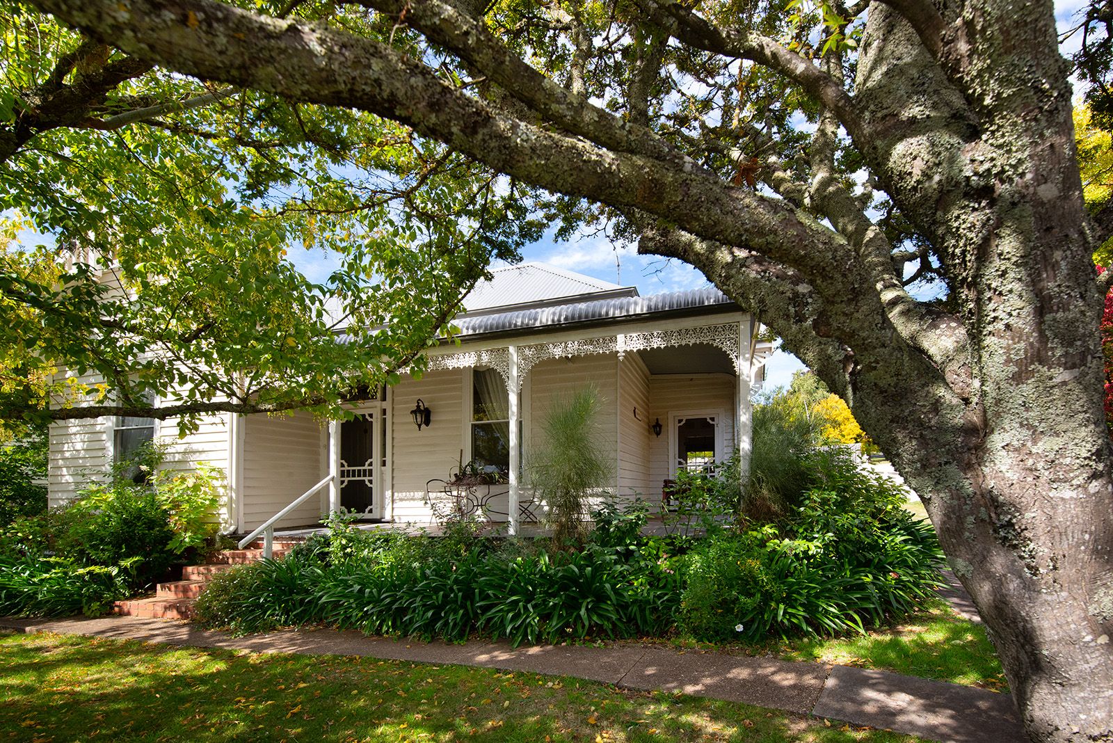 7 Camp Street, Daylesford VIC 3460, Image 2