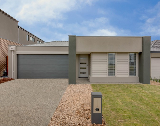 8 Montenegro Road, Greenvale VIC 3059