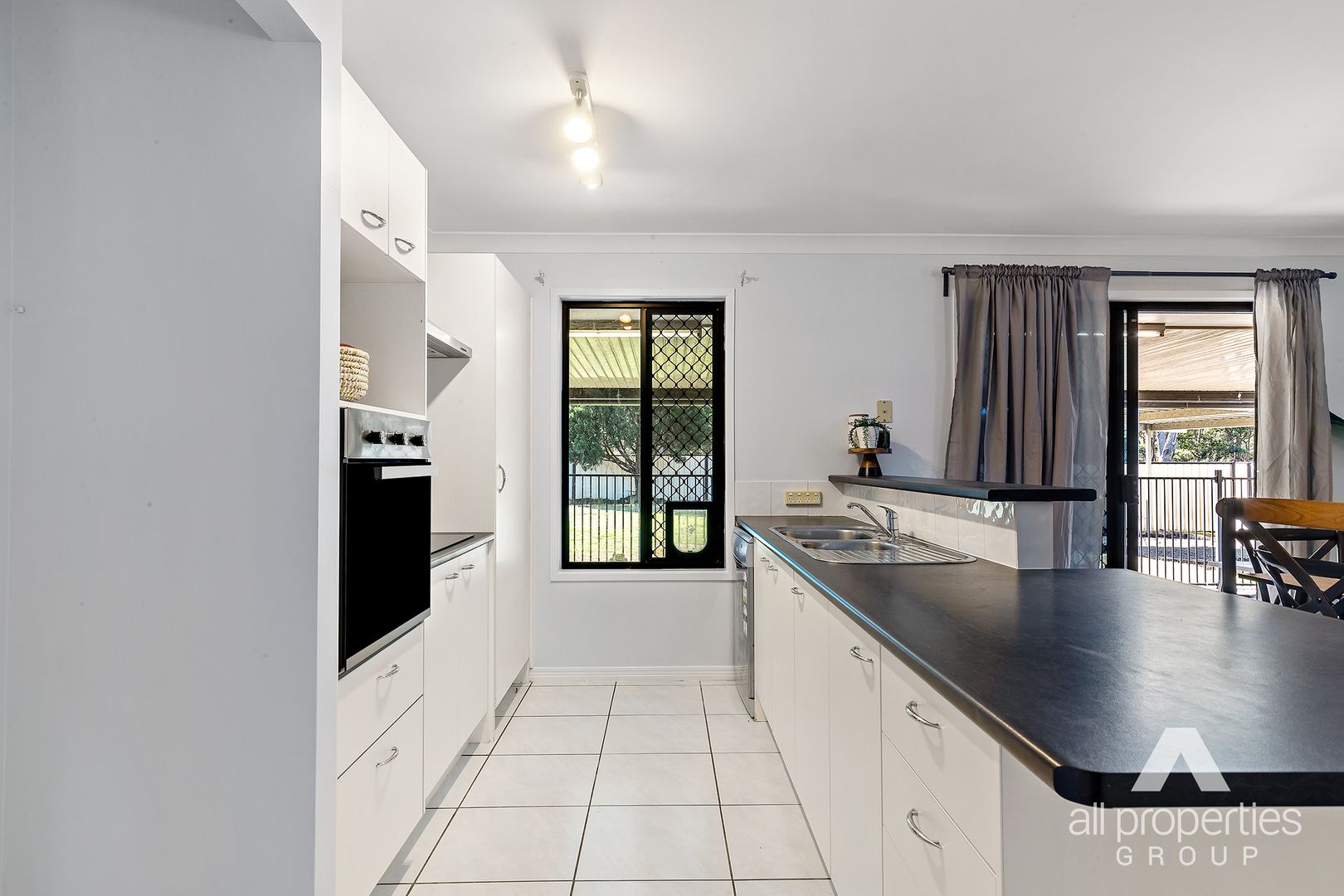 176 First Avenue, Marsden QLD 4132, Image 2