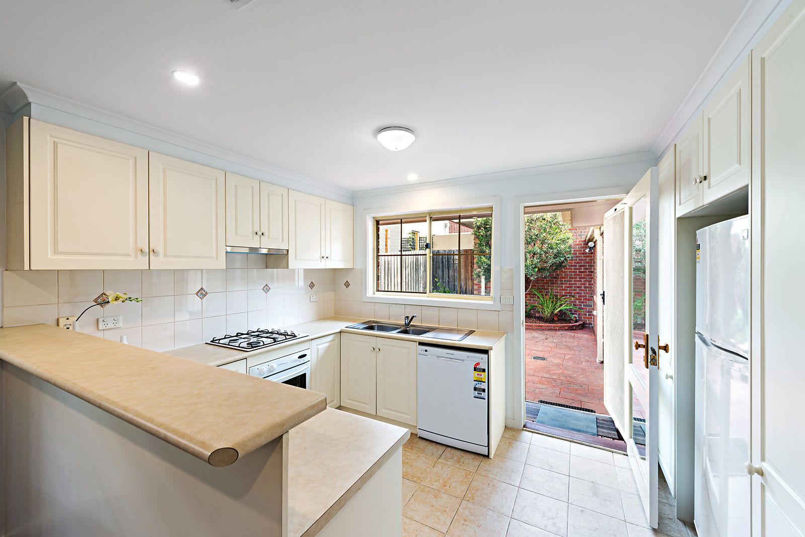 1/351 Napier Street, Strathmore VIC 3041, Image 2