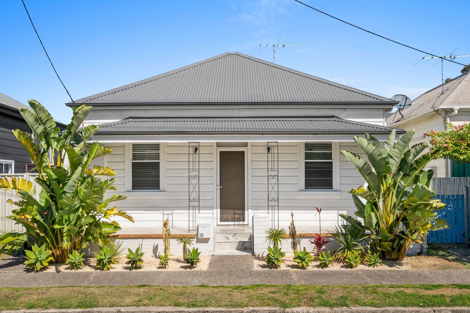 3 bedrooms House in 35 Lindsay Street HAMILTON NSW, 2303