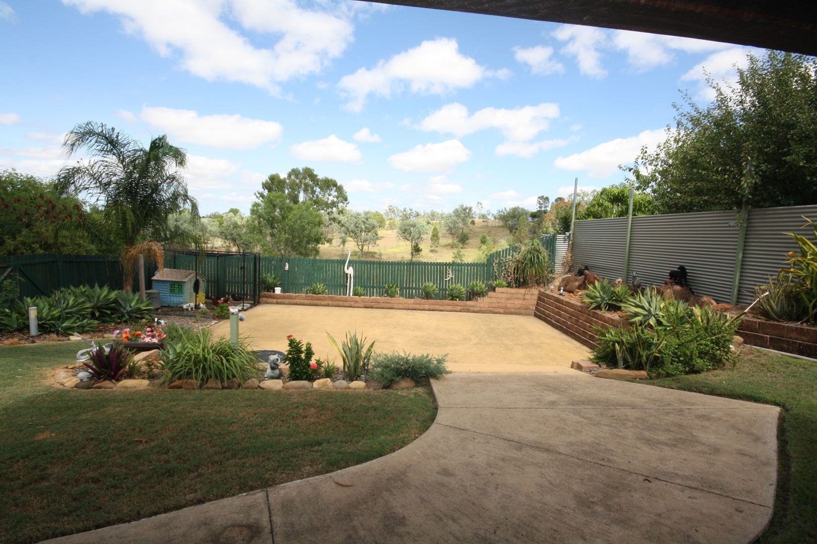 22 Mahoney Street, Mundubbera QLD 4626, Image 2