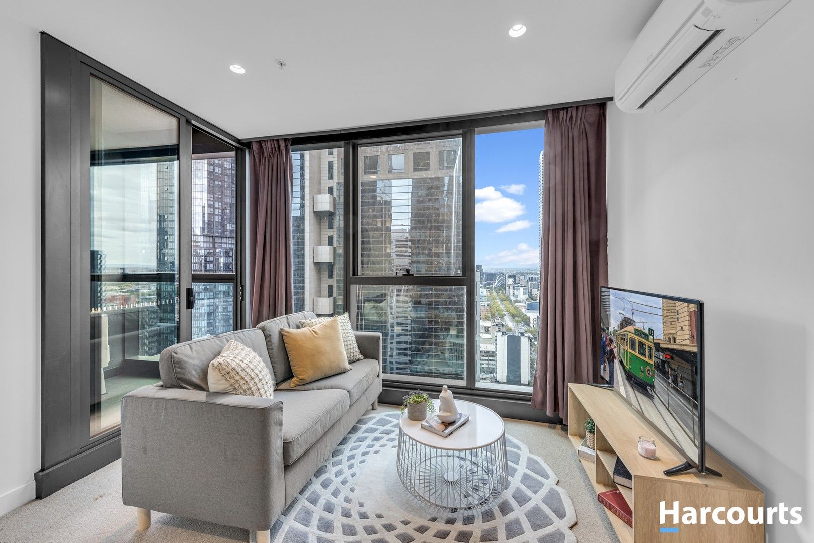 Sold 2903/285 La Trobe Street, Melbourne VIC 3000 on 11 May 2023 2018495663 Domain