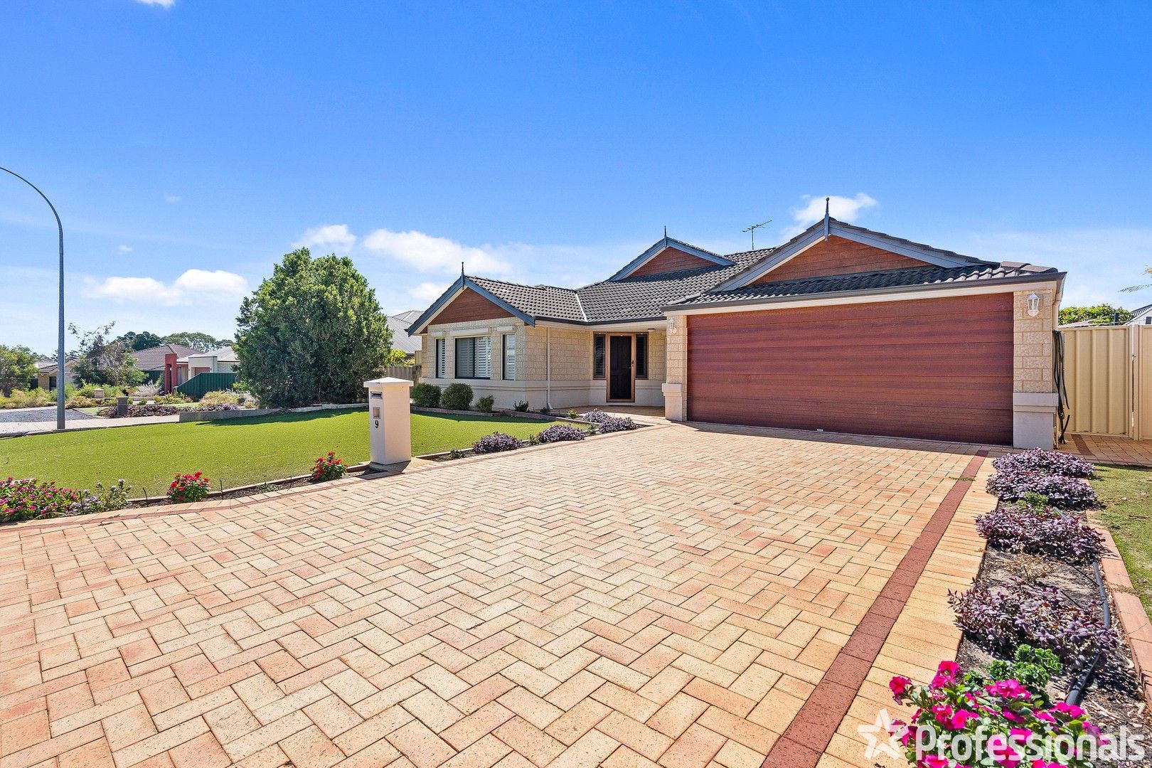 9 Camellia Loop, Forrestfield WA 6058, Image 0