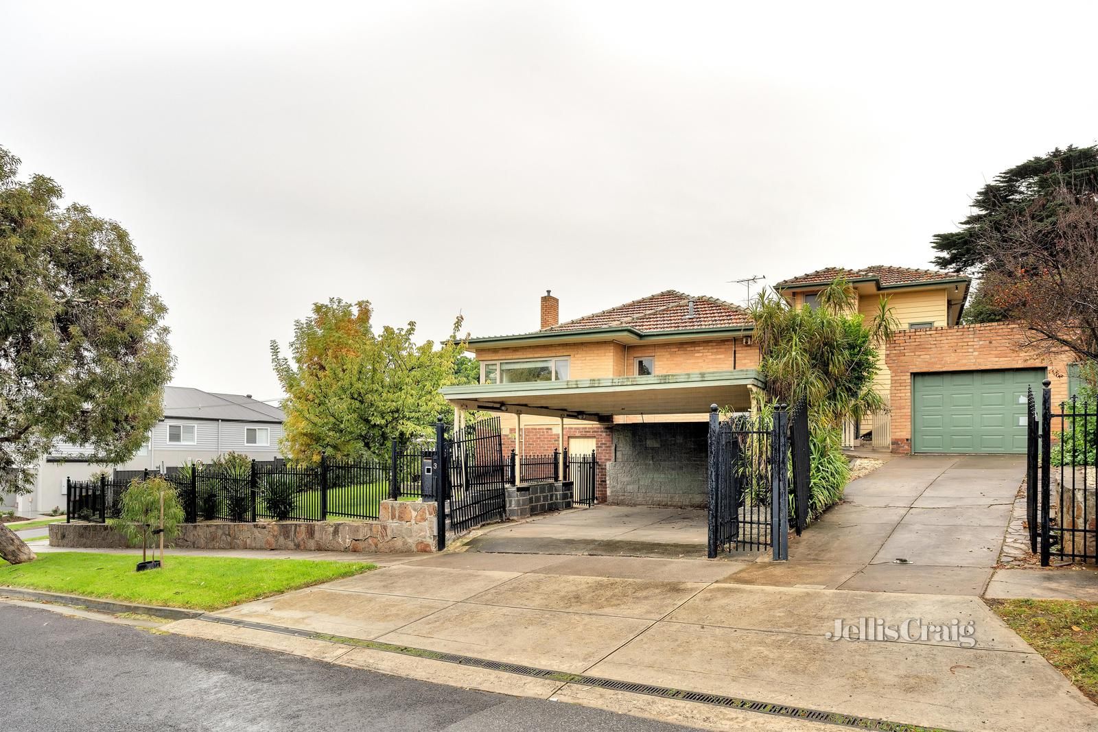 30 Lothair Street, Pascoe Vale South VIC 3044, Image 2