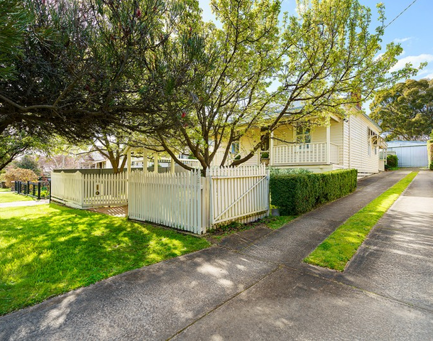 27 Mcgrath Street, Castlemaine VIC 3450