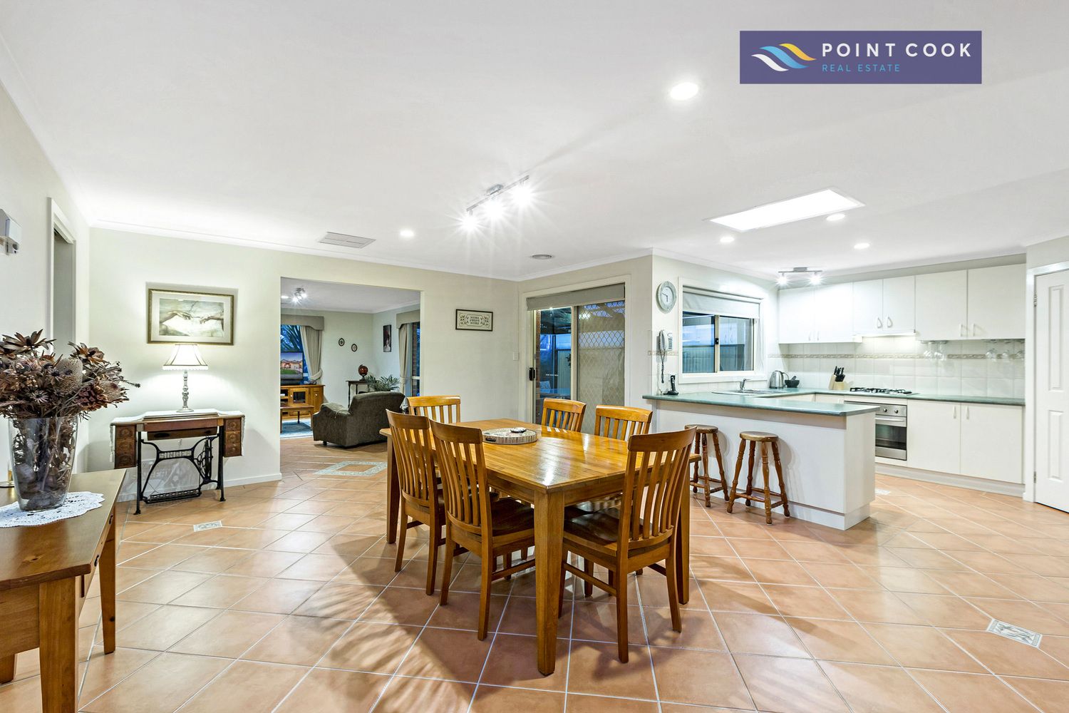 17 Samuel Evans Court, Seabrook VIC 3028, Image 2