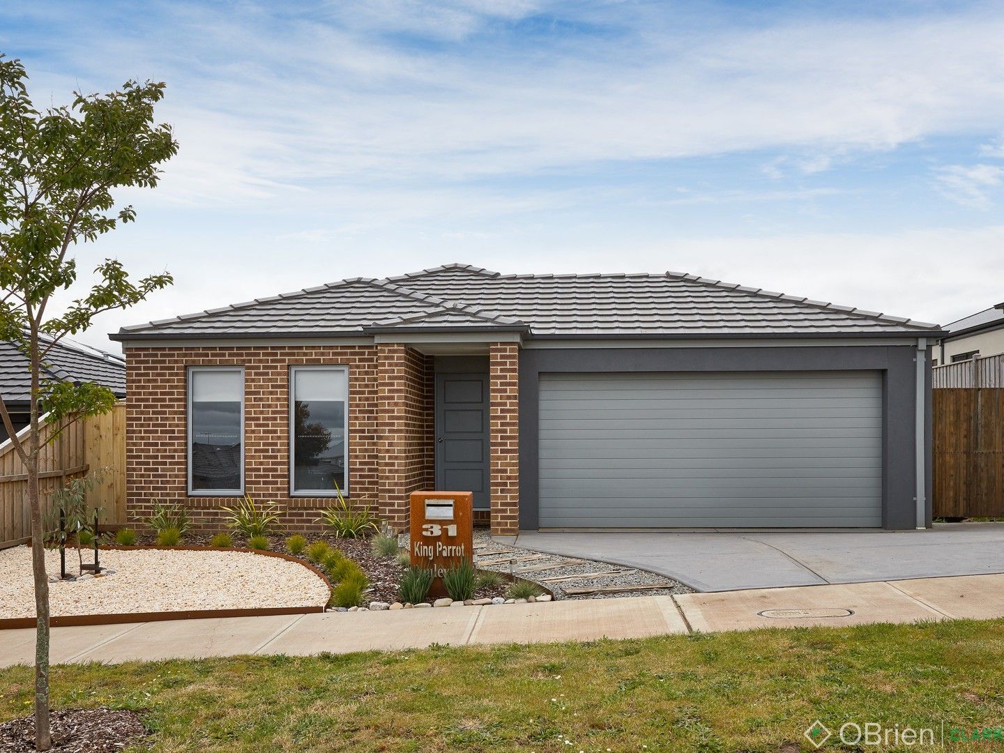 4 bedrooms House in 31 King Parrot Boulevard DROUIN VIC, 3818