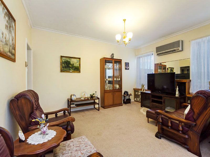 6 Weeroona St, HAMPTON VIC 3188, Image 1