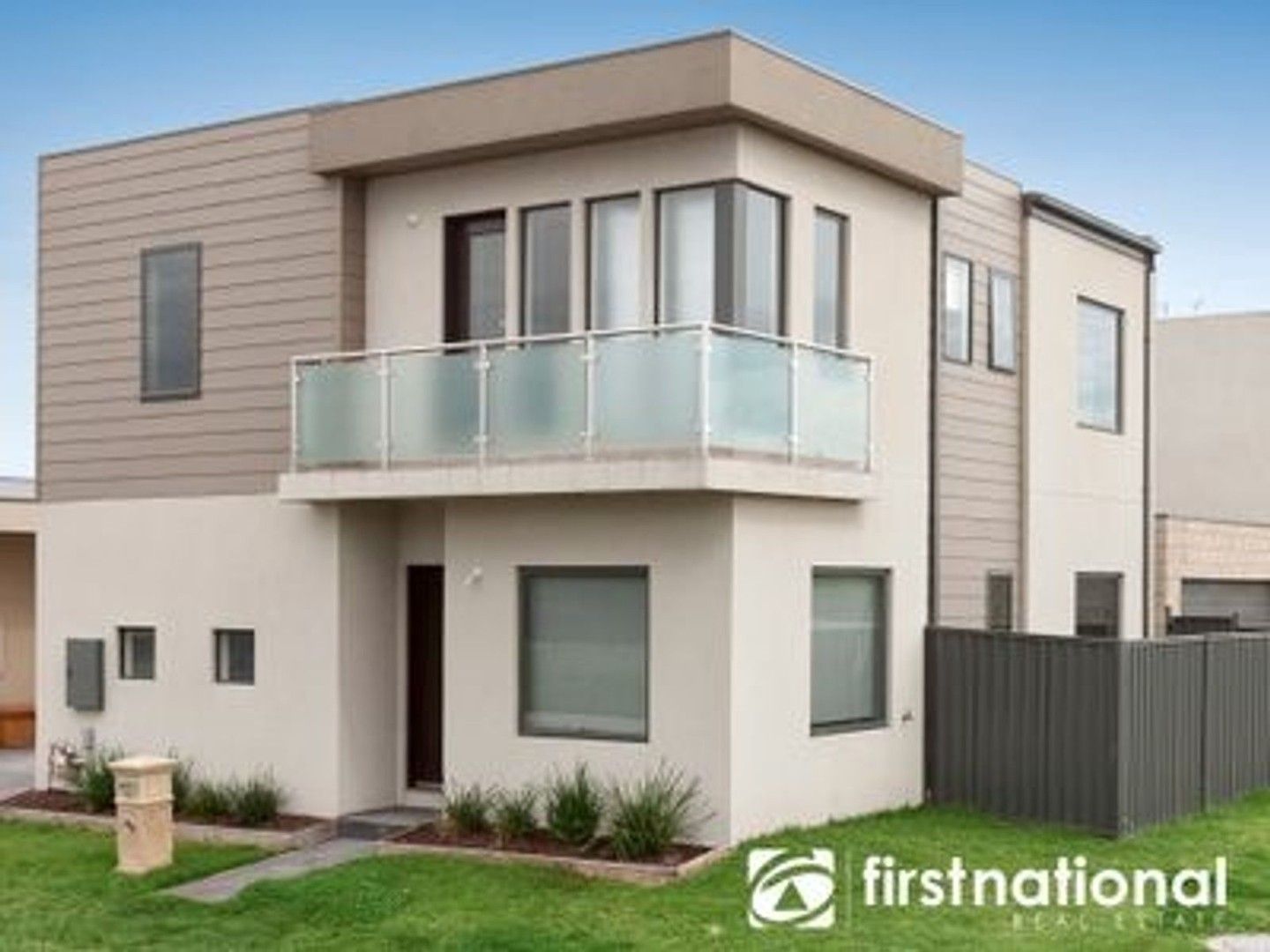 4 bedrooms House in 40 Edgeware Close PAKENHAM VIC, 3810