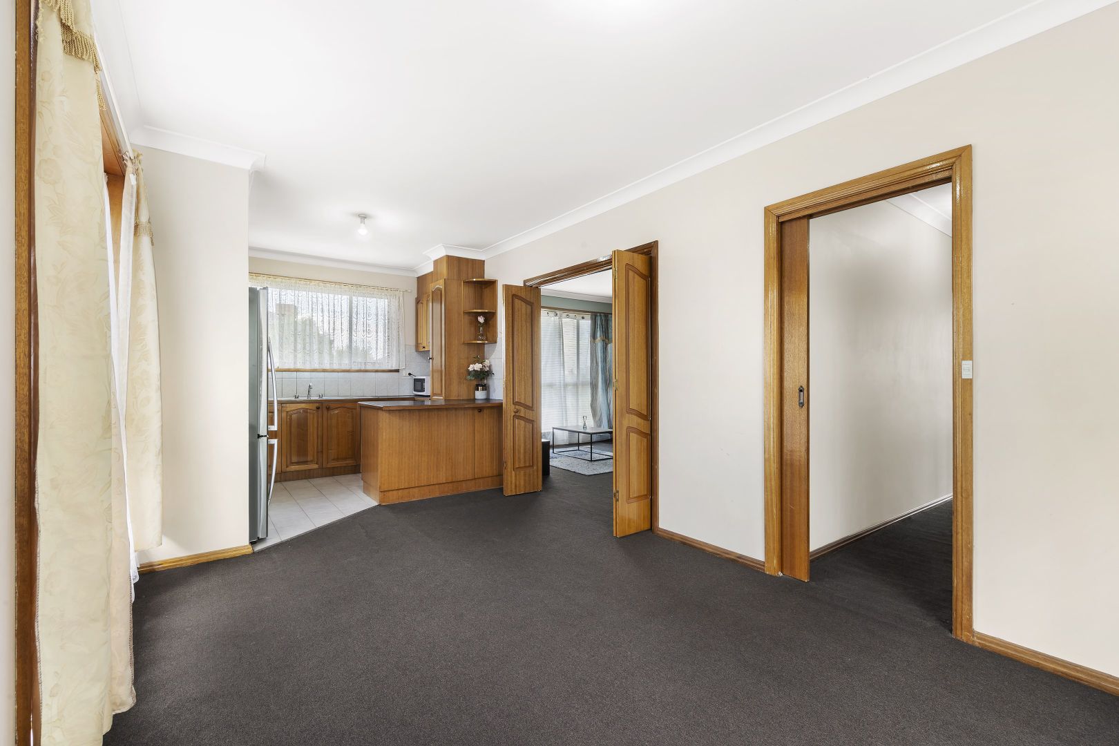 2/4 Guila Court, Epping VIC 3076, Image 2