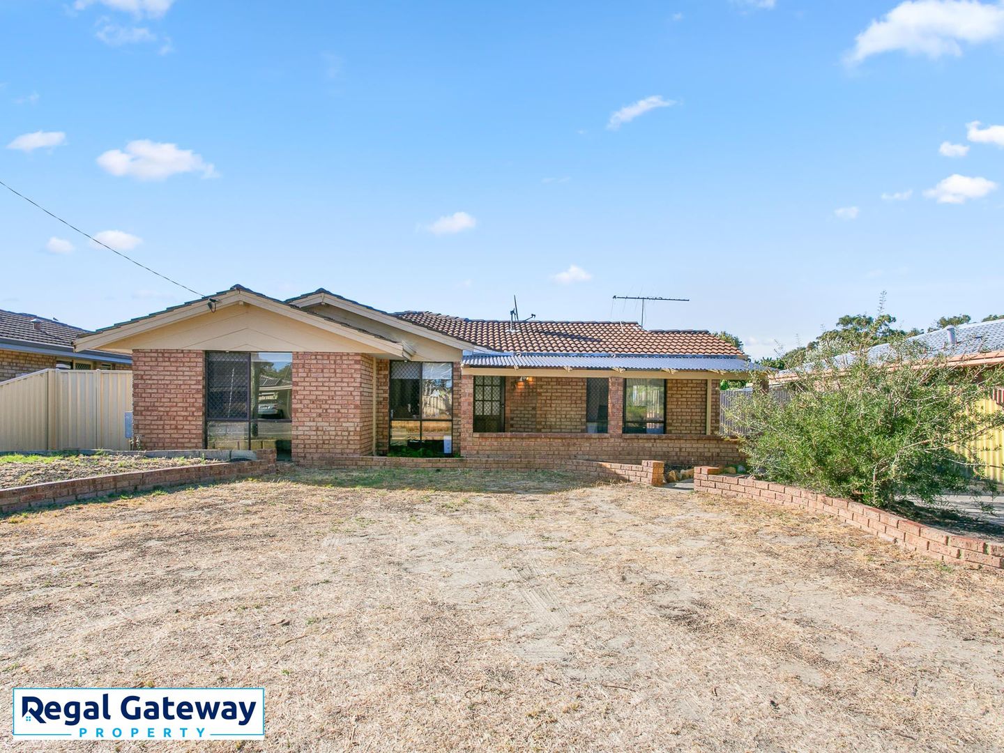 27 Trevallyn Gardens, South Lake WA 6164, Image 1