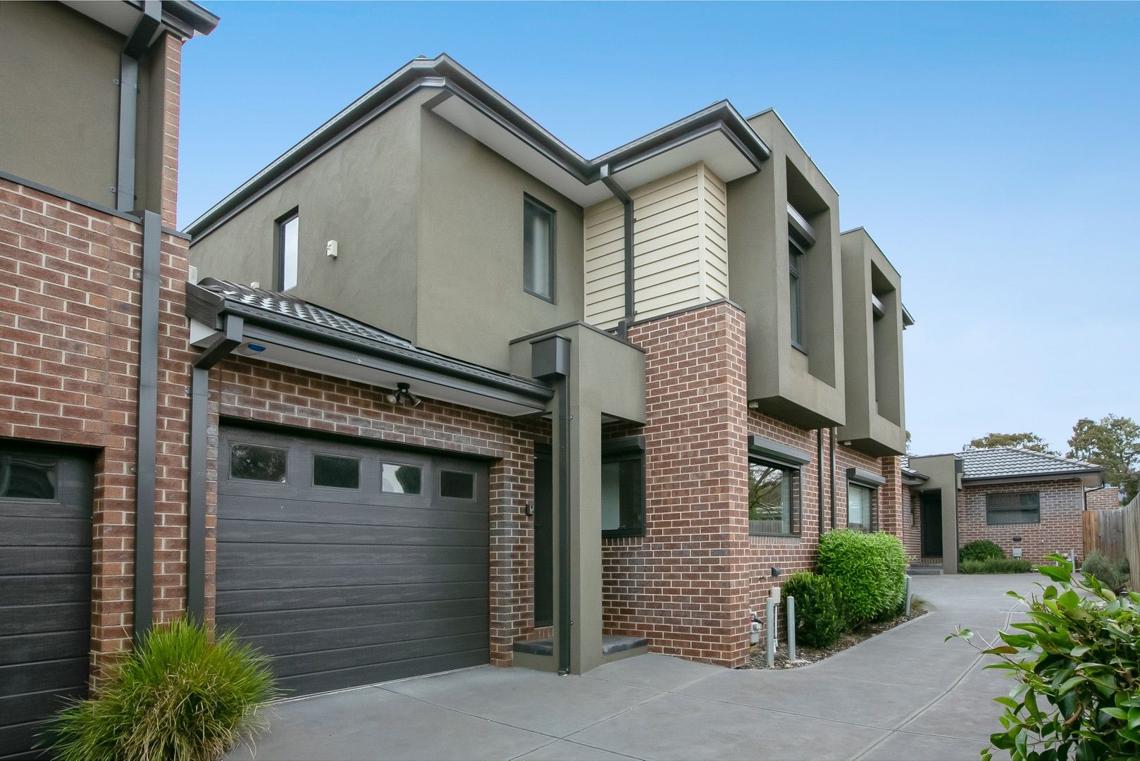 2 bedrooms Townhouse in 2/5 Cuthbert Road RESERVOIR VIC, 3073