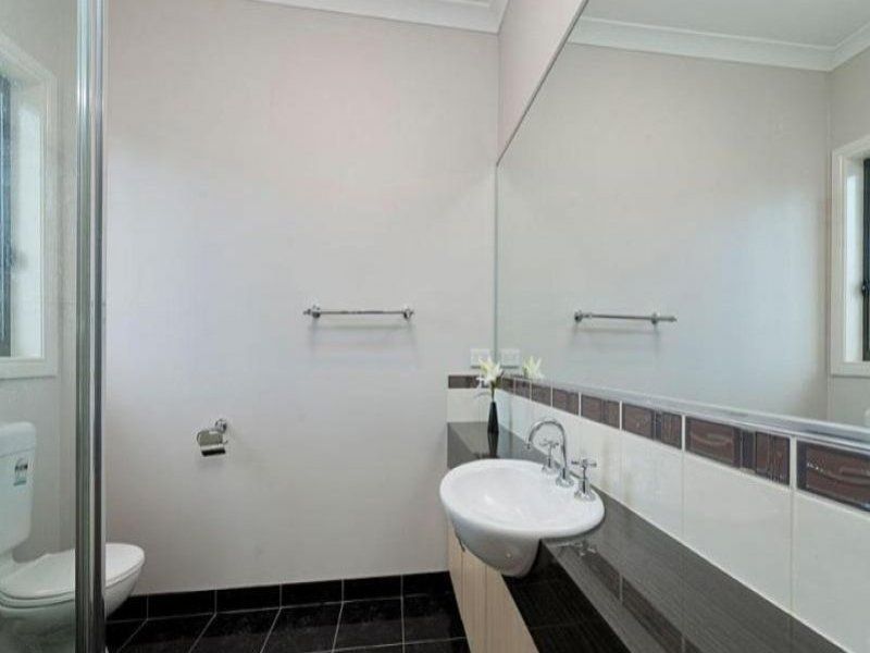 3 Iris Place, Point Cook VIC 3030, Image 2